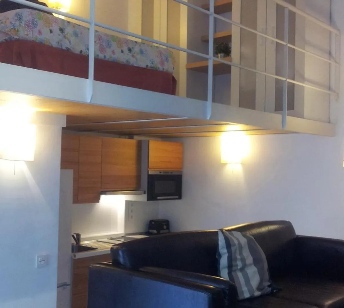 Apartamentos Clavero Малага Апартаменты
