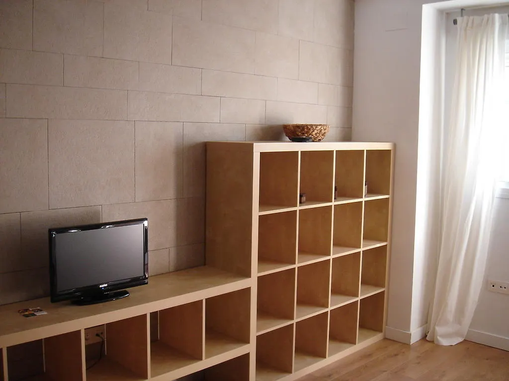 Apartamentos Clavero Малага