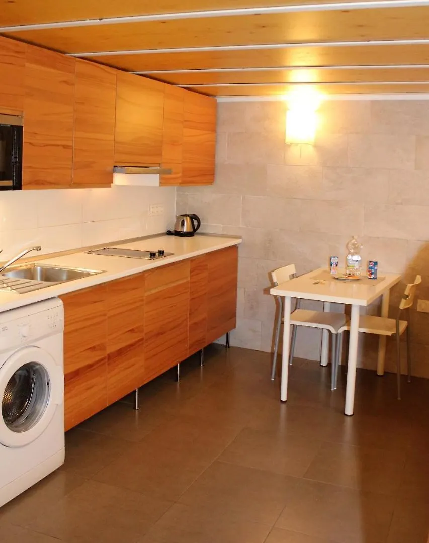 Apartamentos Clavero Малага