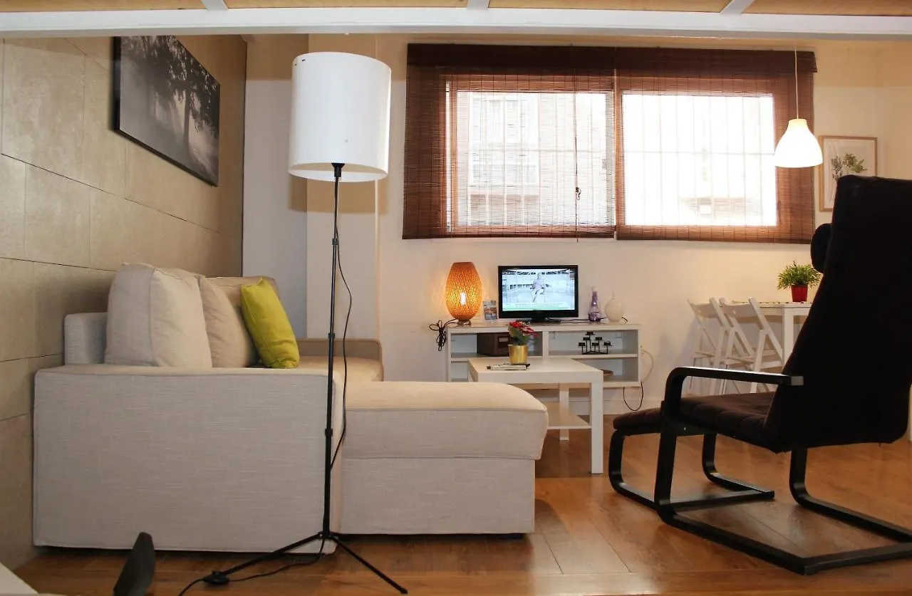 Apartamentos Clavero Малага 0*,