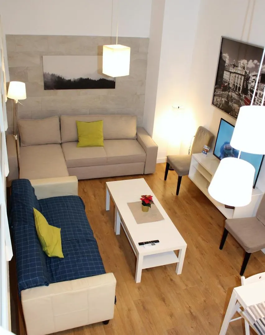 Apartamentos Clavero Málaga Spagna